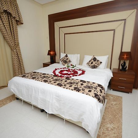 Hotelier Suites Riyadh Exterior photo