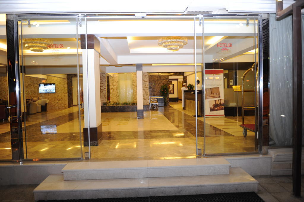 Hotelier Suites Riyadh Exterior photo