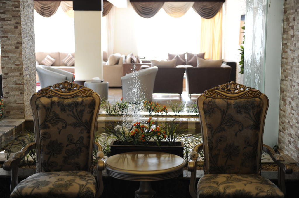Hotelier Suites Riyadh Exterior photo