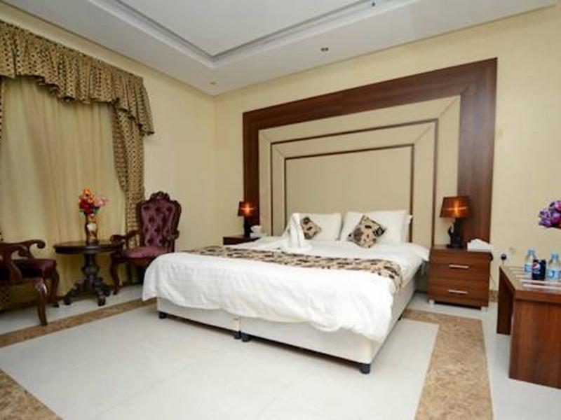 Hotelier Suites Riyadh Exterior photo
