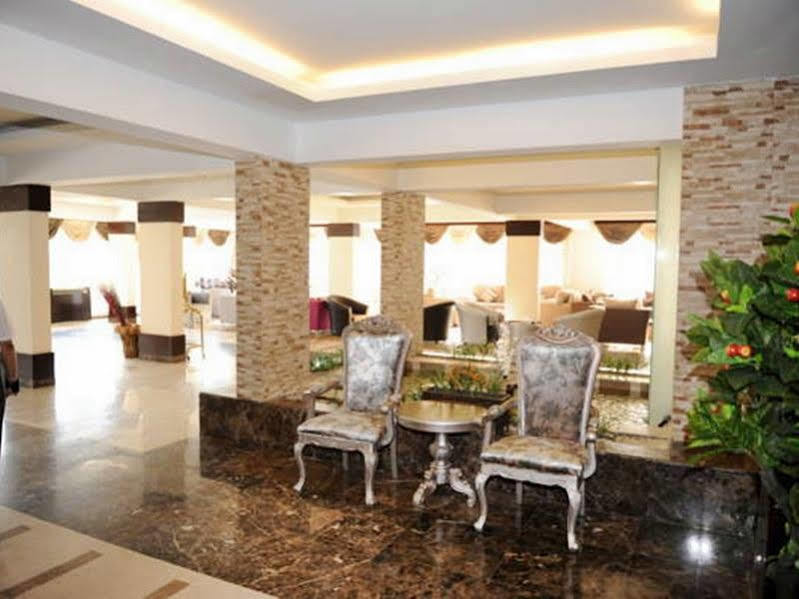 Hotelier Suites Riyadh Exterior photo