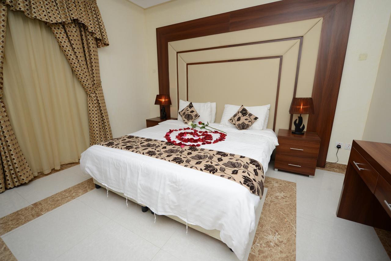 Hotelier Suites Riyadh Exterior photo