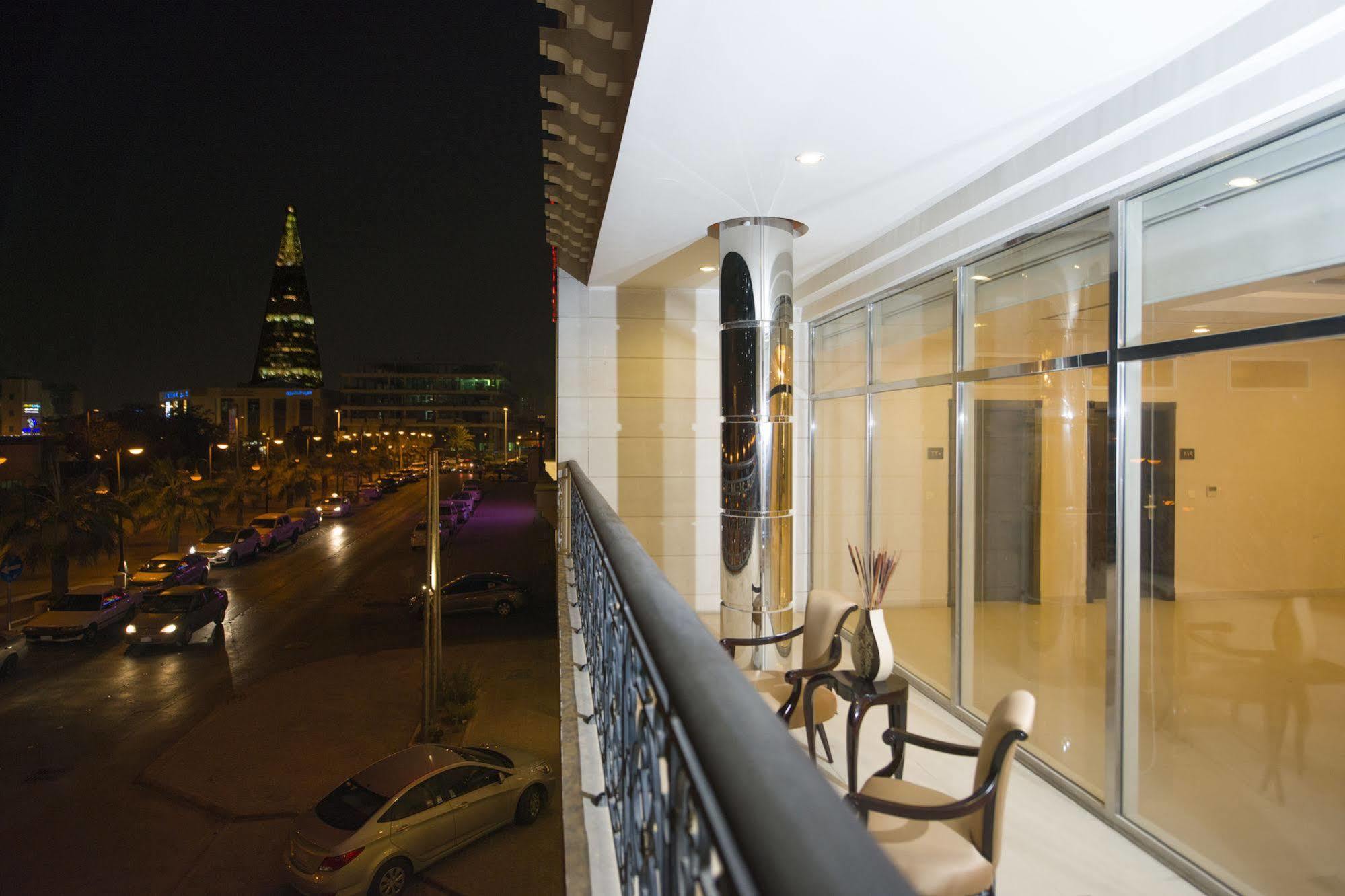 Hotelier Suites Riyadh Exterior photo