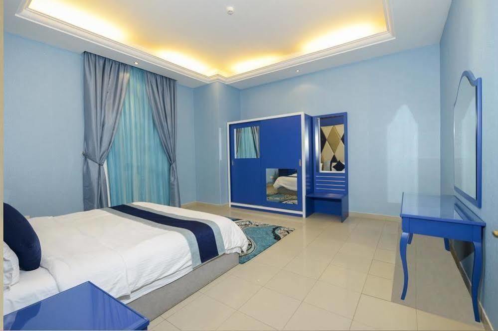 Hotelier Suites Riyadh Exterior photo